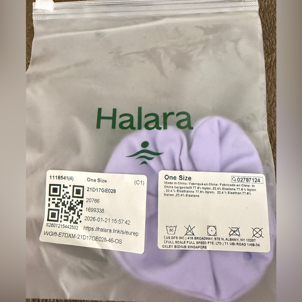 Halara Softlyzero™ Plush Solid Pleated Scrunchie NWT/NEW In Bag
